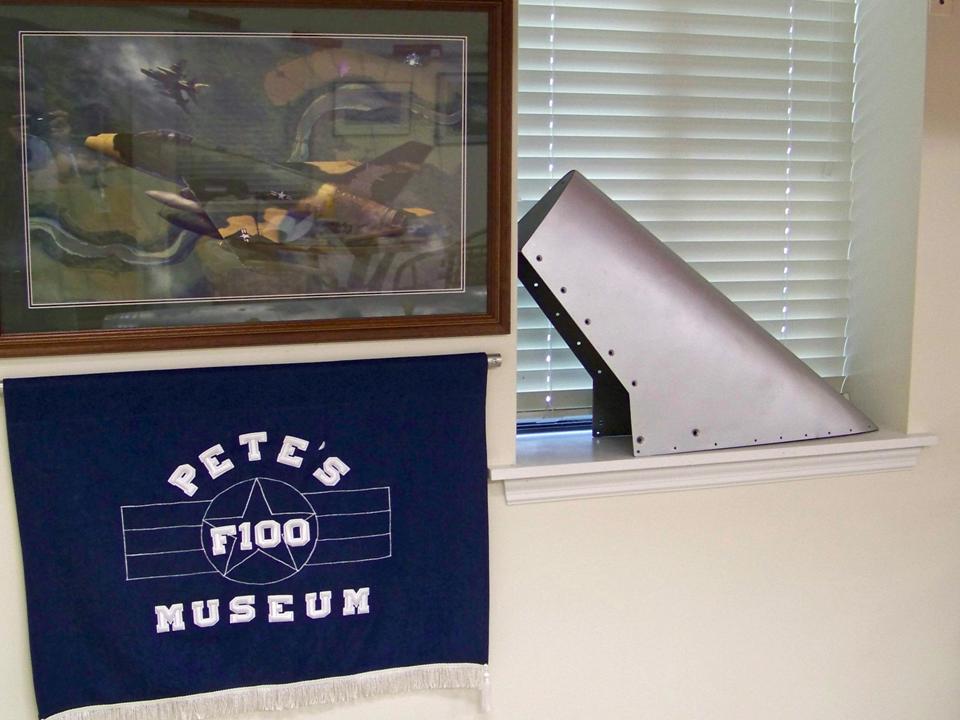 A picture of the wing roots displayed in the F-100 building. 
            Click on the picture to enlarge it.